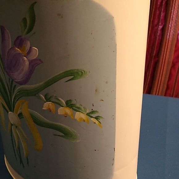 Floral Painted Toleware? Metal Waste Bin Decorative cut outs upper edge - Picture 13 of 13